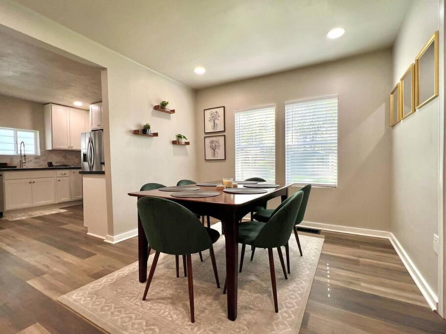 Modern Style Home Near Dt Indy & Major Attractions Indianapolis Zewnętrze zdjęcie